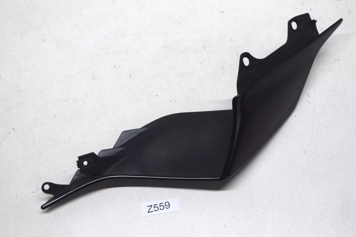 YAMAHA R6 OEM SIDE COVER (left) BN6-21731-00-00